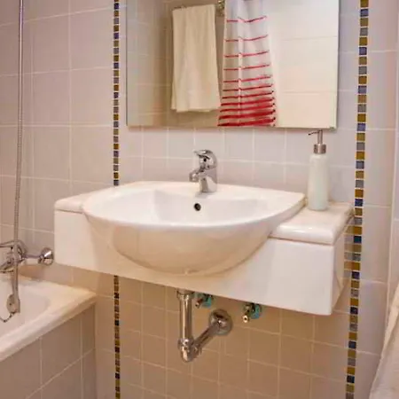 Realrent Plaza Mayor Apartment