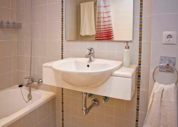 Realrent Plaza Mayor Apartment